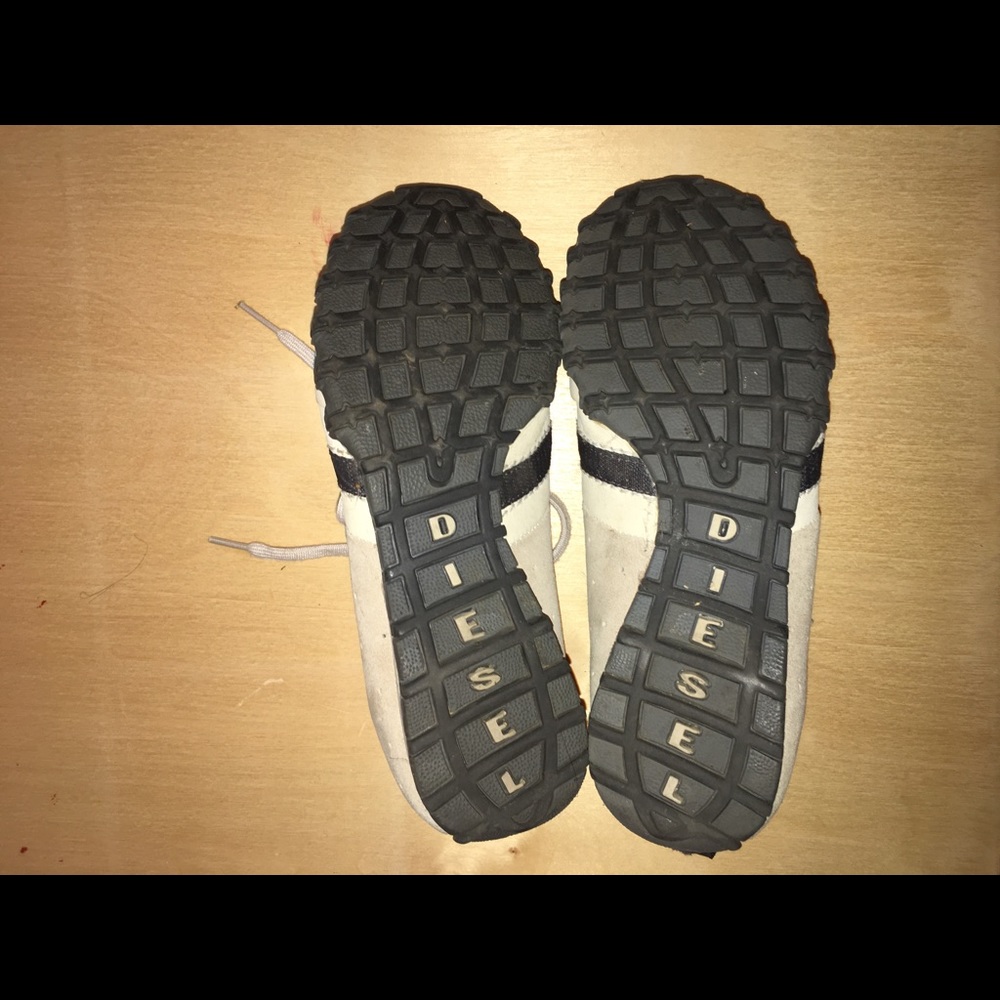 Diesel woman’s used size 7 sneakers